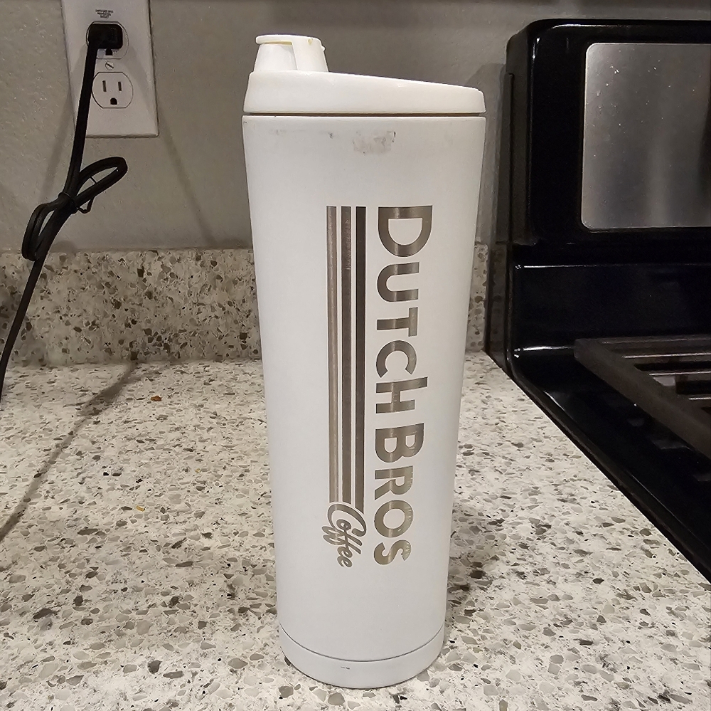 20oz Dutch Bros Container Like New